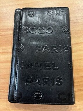 CHANEL Black wallet Logo Leather